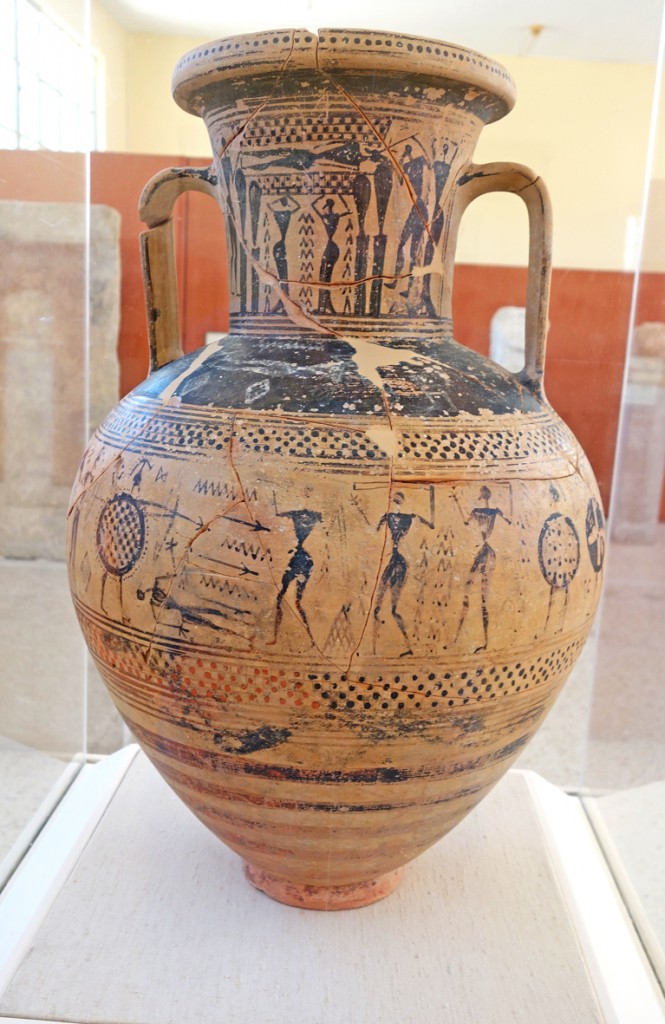 Geometric vase from Paros showing battle in progress