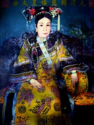 The_Portrait_of_the_Qing_Dynasty_Cixi_Imperial_Dowager_Empress_of_China_by_an_Imperial_Painter_3
